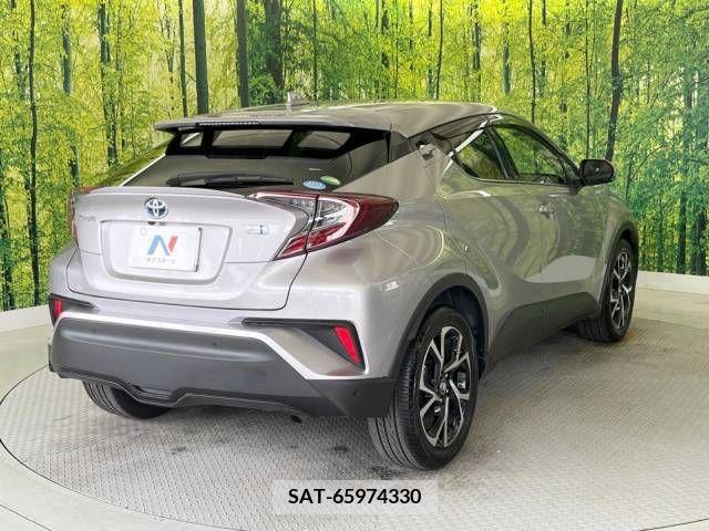 Toyota C-HR 2019-06 323061-17