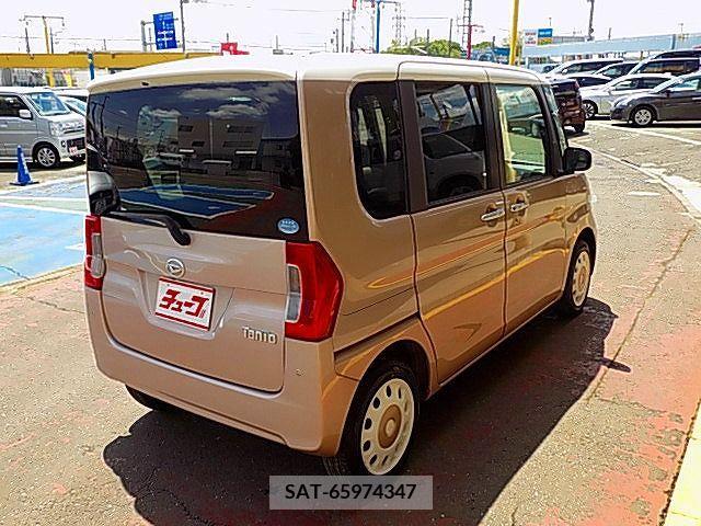 Daihatsu TANTO 2015-12 286977-2