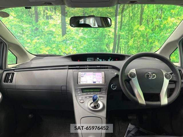 Toyota PRIUS 2010-04 393415-1