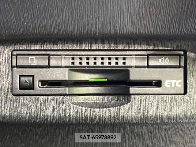 Toyota PRIUS 2012-10 322111-4