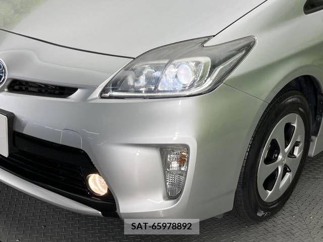 Toyota PRIUS 2012-10 322111-12