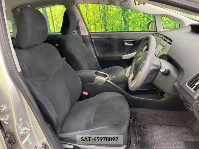 Toyota PRIUS 2012-10 322111-8