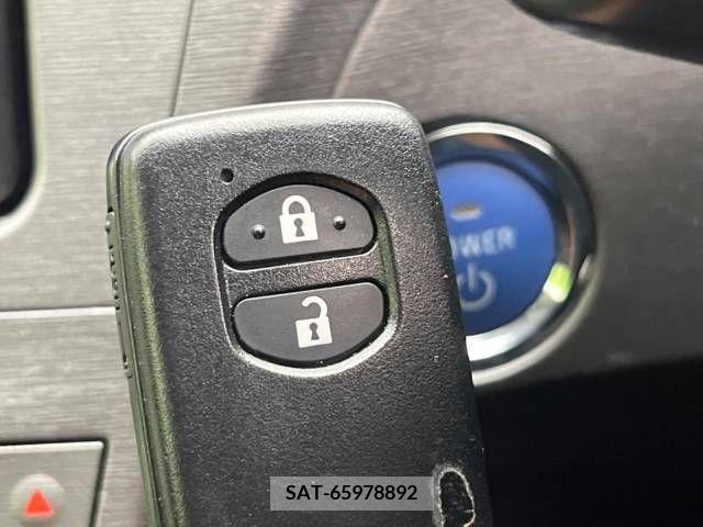 Toyota PRIUS 2012-10 322111-6