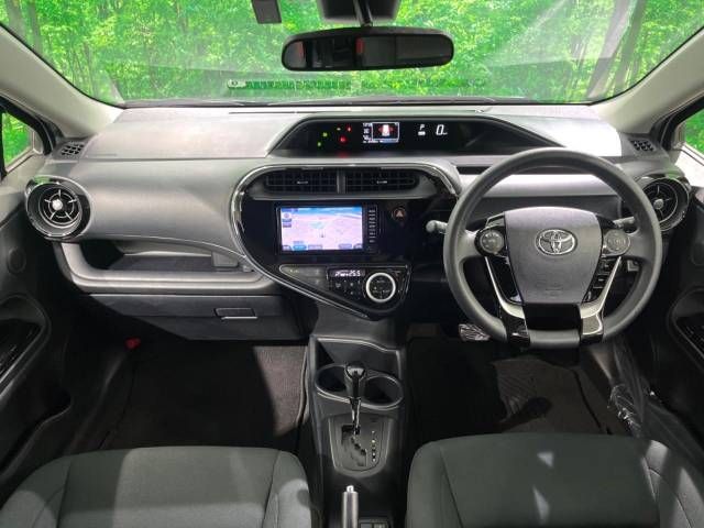 Toyota AQUA 2018-10 13999-1