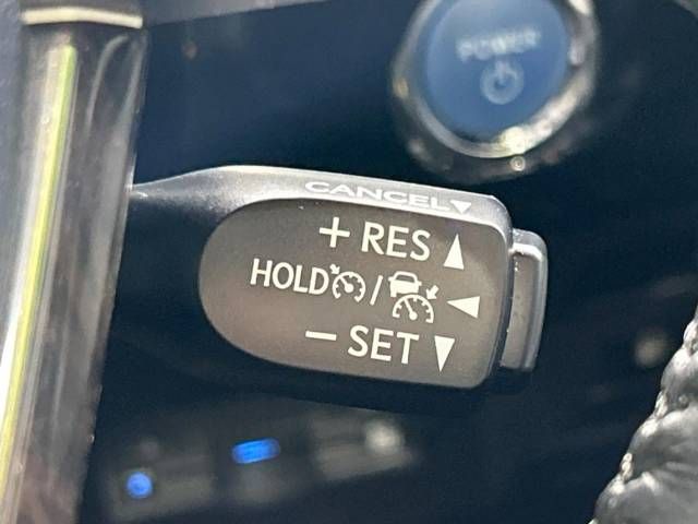 Toyota PRIUS PHV 2017-03 24894-5