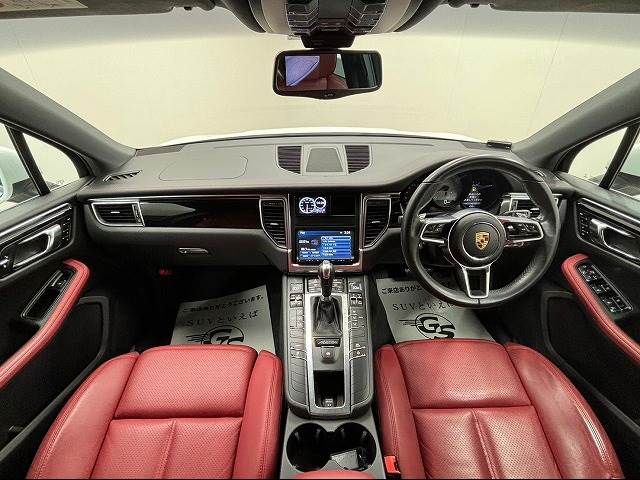Porsche MACAN 2015-12 18425-1