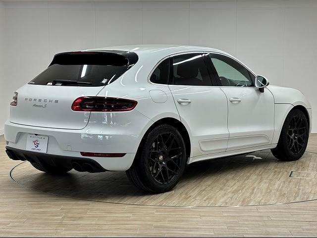 Porsche MACAN 2015-12 18425-15