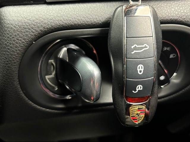 Porsche MACAN 2015-12 18425-7