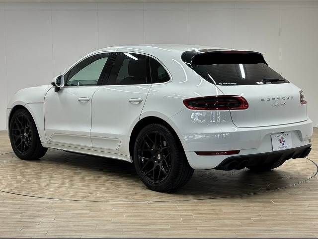 Porsche MACAN 2015-12 18425-16