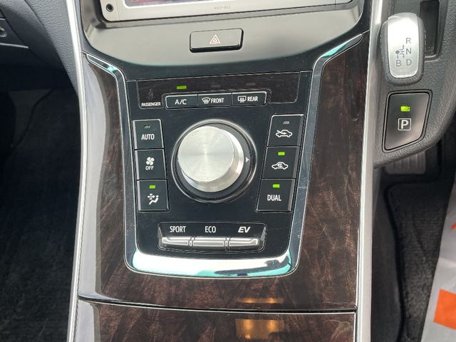 Toyota SAI 2014-01 12228-12