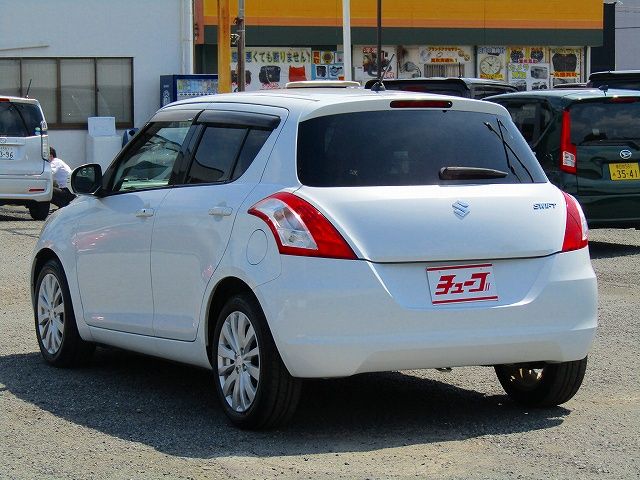 Suzuki SWIFT 2010-10 4425-8