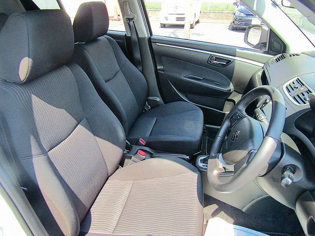 Suzuki SWIFT 2010-10 4425-9