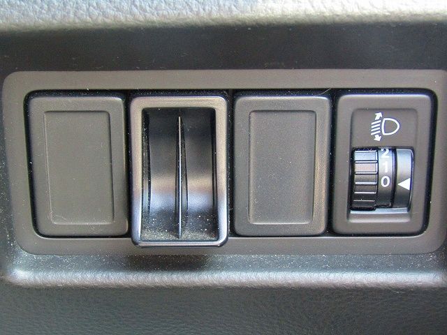 Suzuki SWIFT 2010-10 4425-21