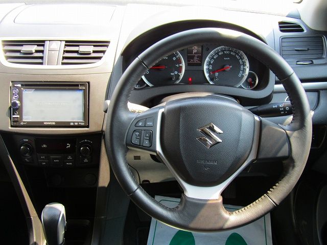 Suzuki SWIFT 2010-10 4425-7
