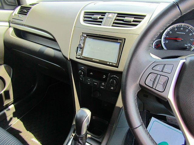 Suzuki SWIFT 2010-10 4425-4