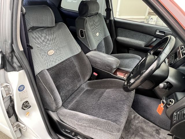 Nissan GLORIA HARDTOP 1995-07 10945-8