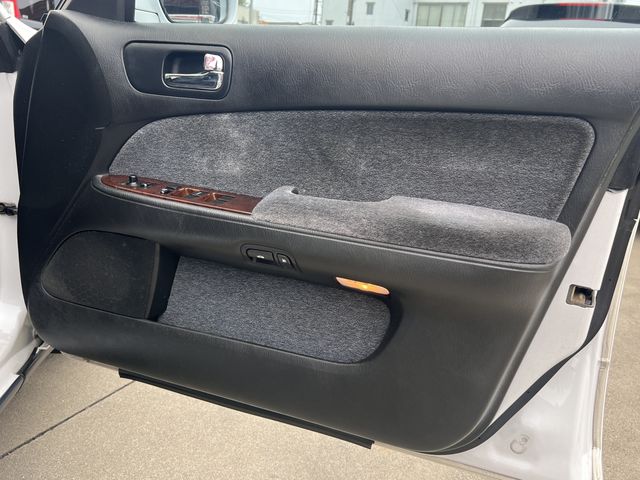 Nissan GLORIA HARDTOP 1995-07 10945-10