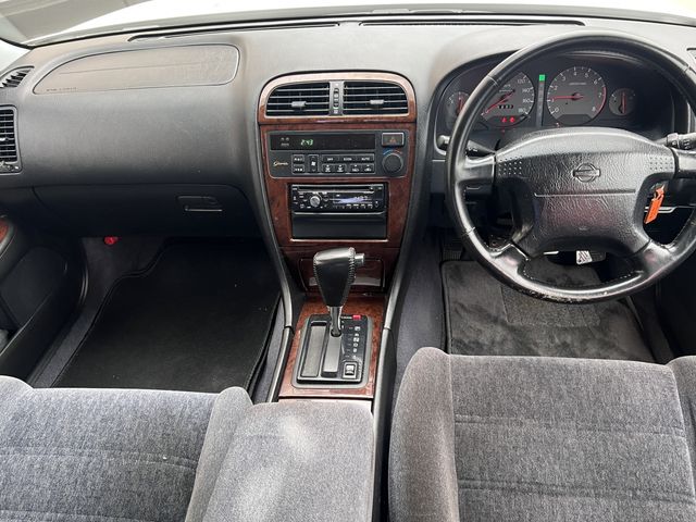 Nissan GLORIA HARDTOP 1995-07 10945-1