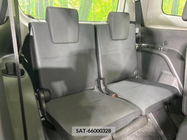 Toyota SIENTA 2022-10 332100-9