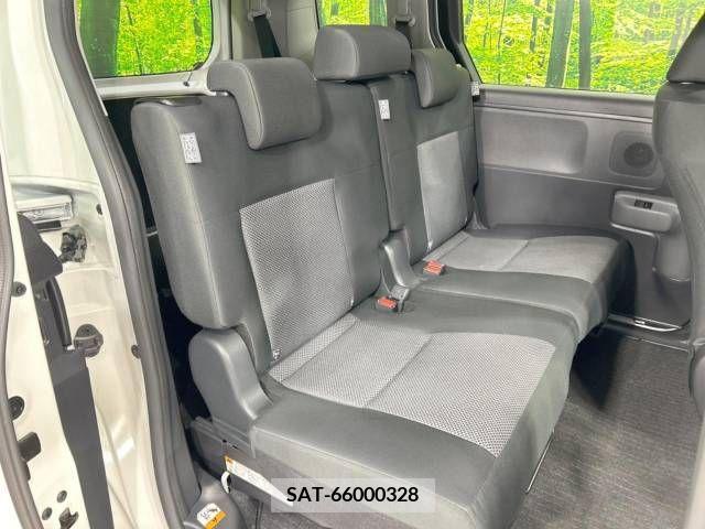 Toyota SIENTA 2022-10 332100-8