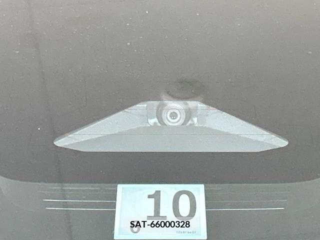 Toyota SIENTA 2022-10 332100-5