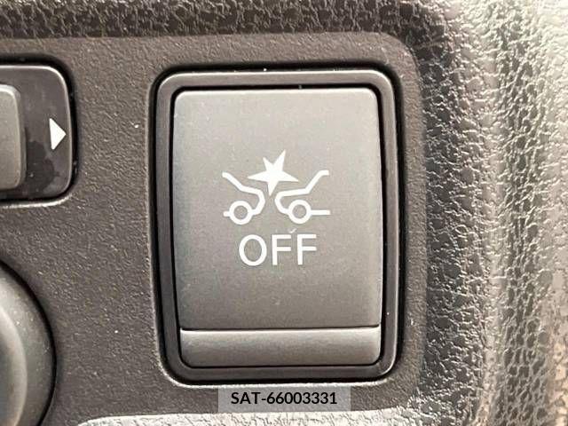 Nissan NOTE 2017-10 365396-4