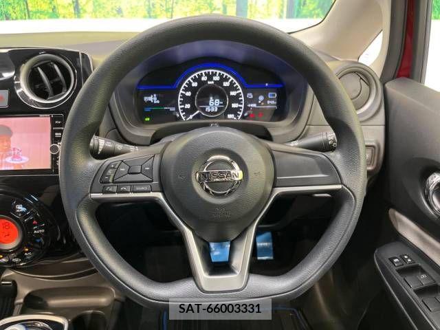 Nissan NOTE 2017-10 365396-11