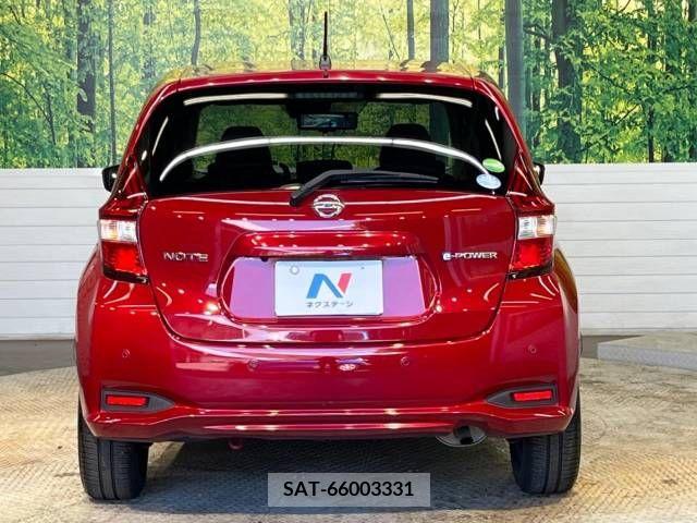 Nissan NOTE 2017-10 365396-15