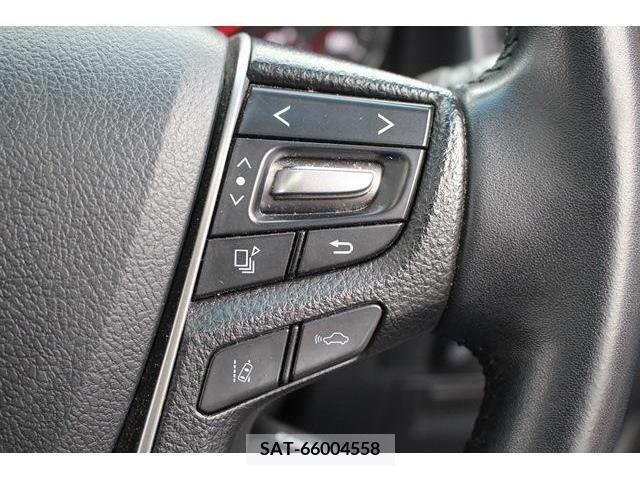 Toyota VELLFIRE 2018-03 332366-15