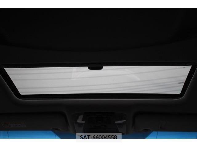Toyota VELLFIRE 2018-03 332366-12