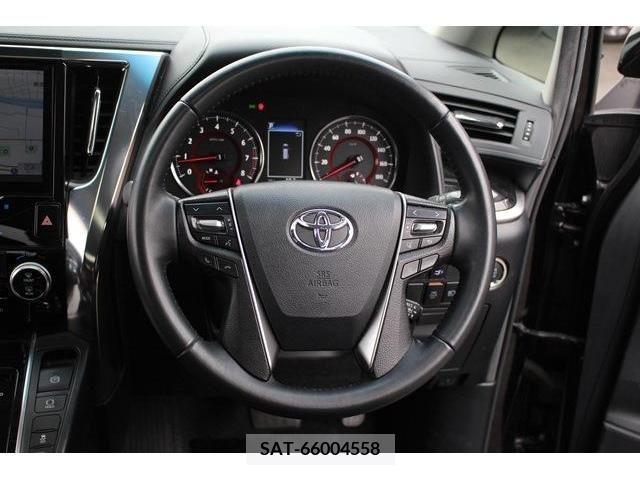 Toyota VELLFIRE 2018-03 332366-11