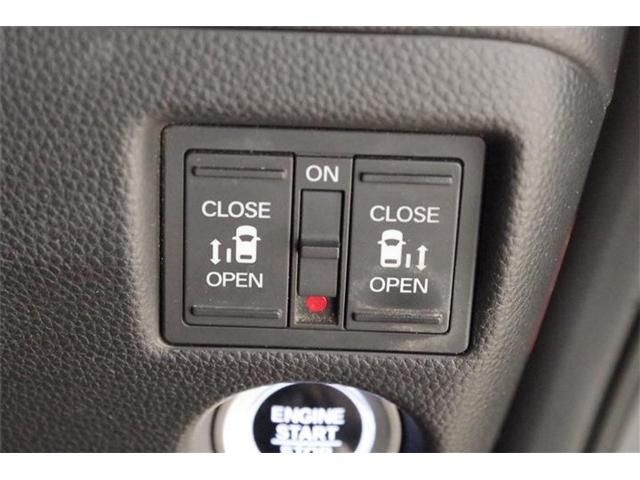Honda N BOX CUSTOM 2018-06 181053-4