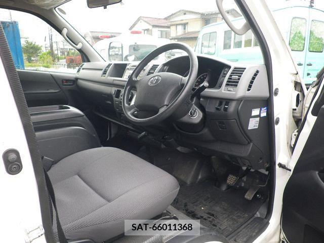 Toyota HIACE WAGON 2011-03 224567-2