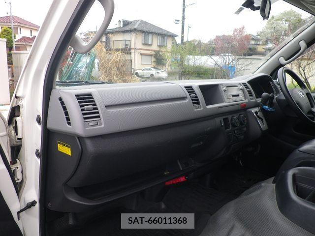 Toyota HIACE WAGON 2011-03 224567-3