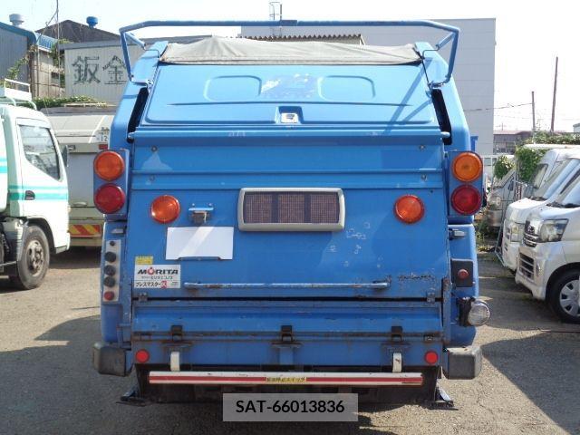 Hino DUTRO 2010-08 376028-4
