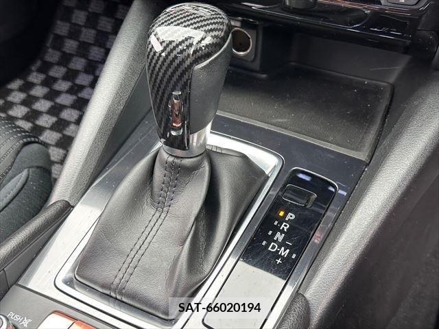 Mazda ATENZA WAGON 2017-08 260837-25