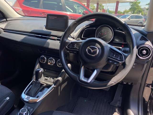 Mazda DEMIO 2018-08 18528-3