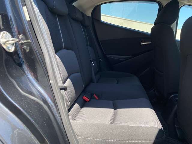 Mazda DEMIO 2018-08 18528-17