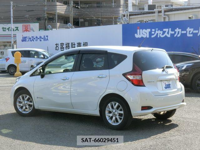 Nissan NOTE 2019-01 372180-1
