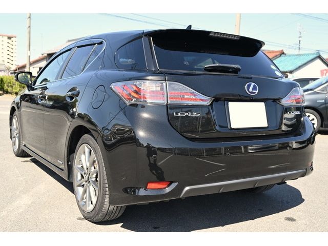 Lexus CT 2013-10 1094-2
