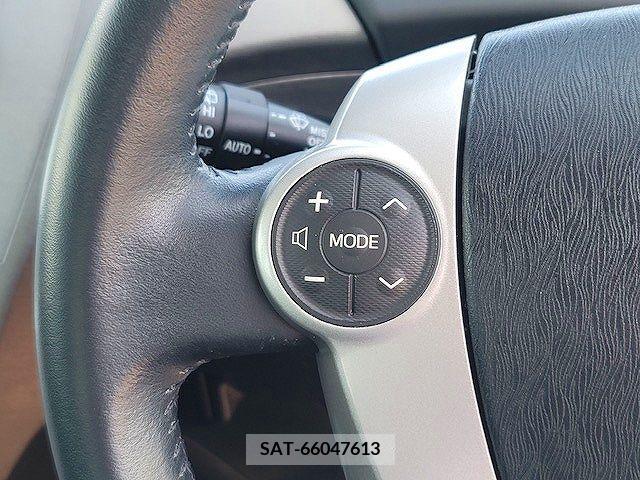 Toyota PRIUS 2014-11 232468-15