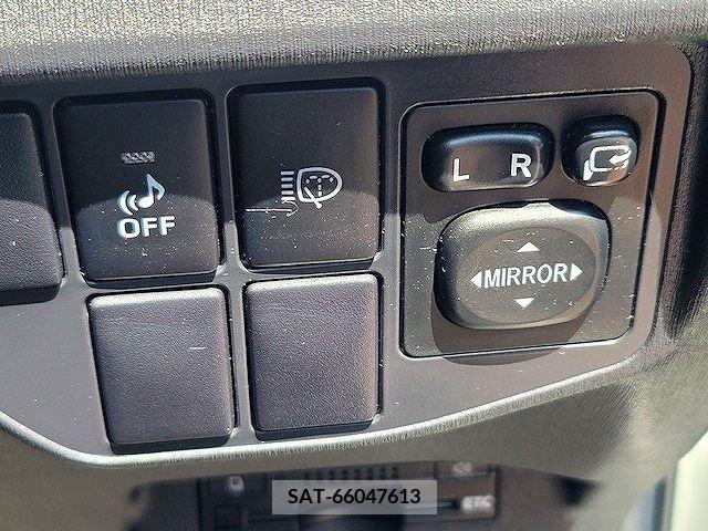 Toyota PRIUS 2014-11 232468-16