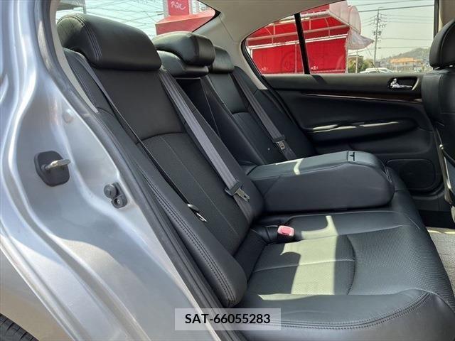 Nissan SKYLINE 2010-07 215295-20