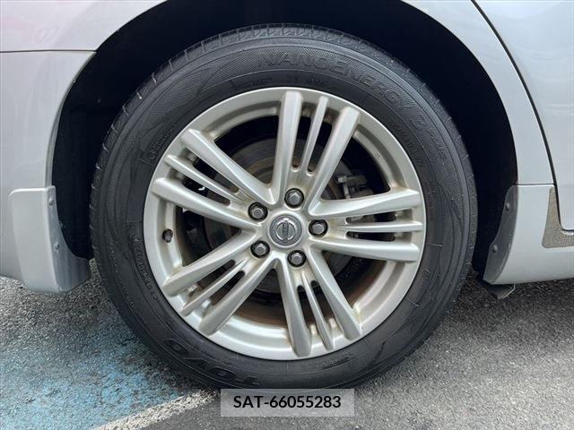 Nissan SKYLINE 2010-07 215295-15