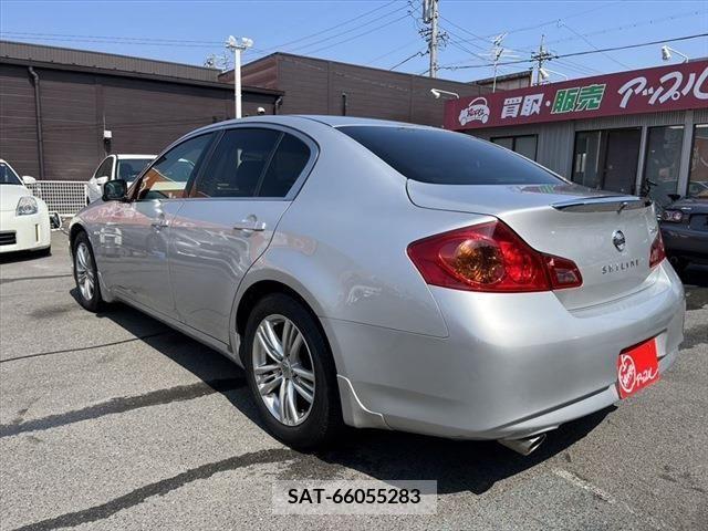 Nissan SKYLINE 2010-07 215295-6