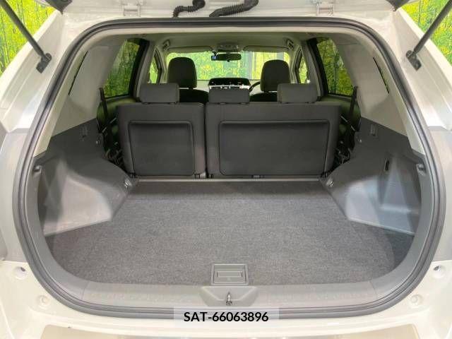 Toyota PRIUS ALPHA 2011-08 366786-10