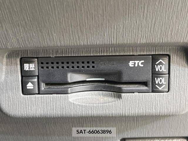 Toyota PRIUS ALPHA 2011-08 366786-4