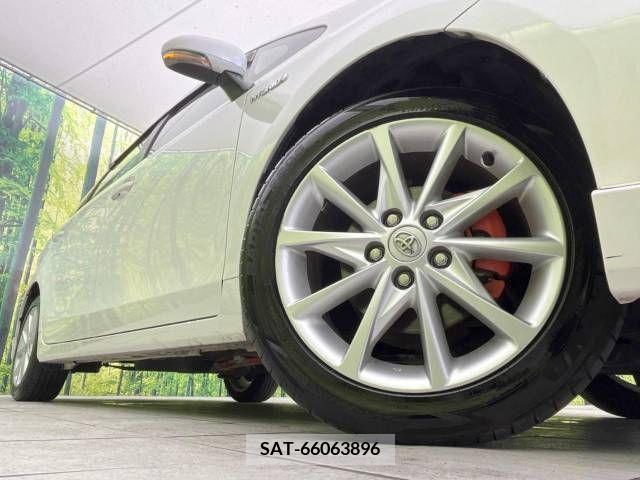 Toyota PRIUS ALPHA 2011-08 366786-13