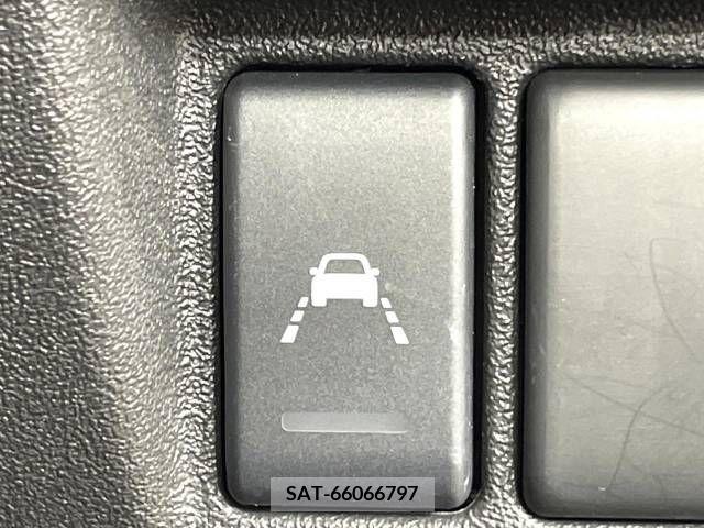 Nissan MARCH 2021-07 308111-4