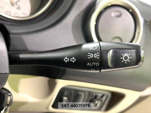 Mitsubishi COLT 2010-04 381122-4
